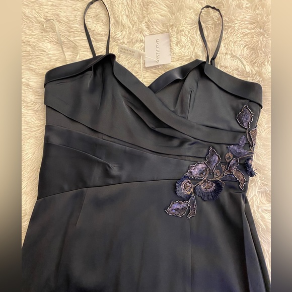 NWT Marchesa Notte Sweetheart Neckline Embroidery Satin Navy Gown - Picture 15 of 17